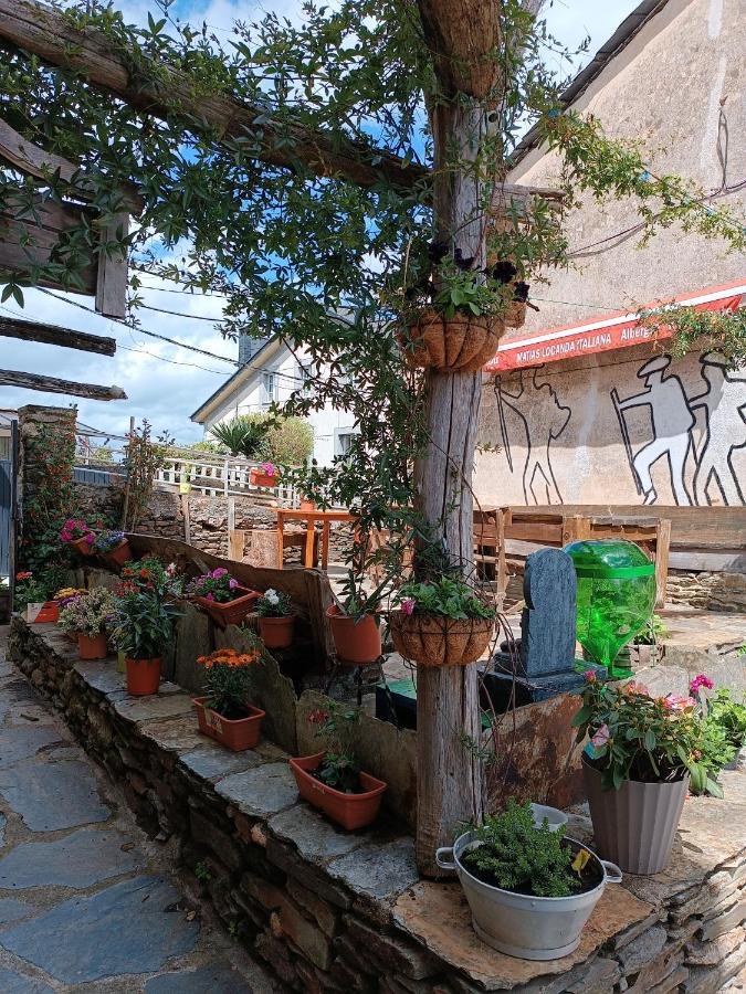 Pension Y Albergue Matias Locanda Sarria Bagian luar foto